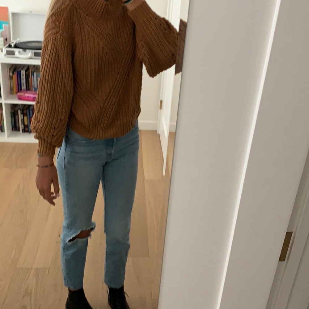 Barely worn cute rust color cable nit sweater